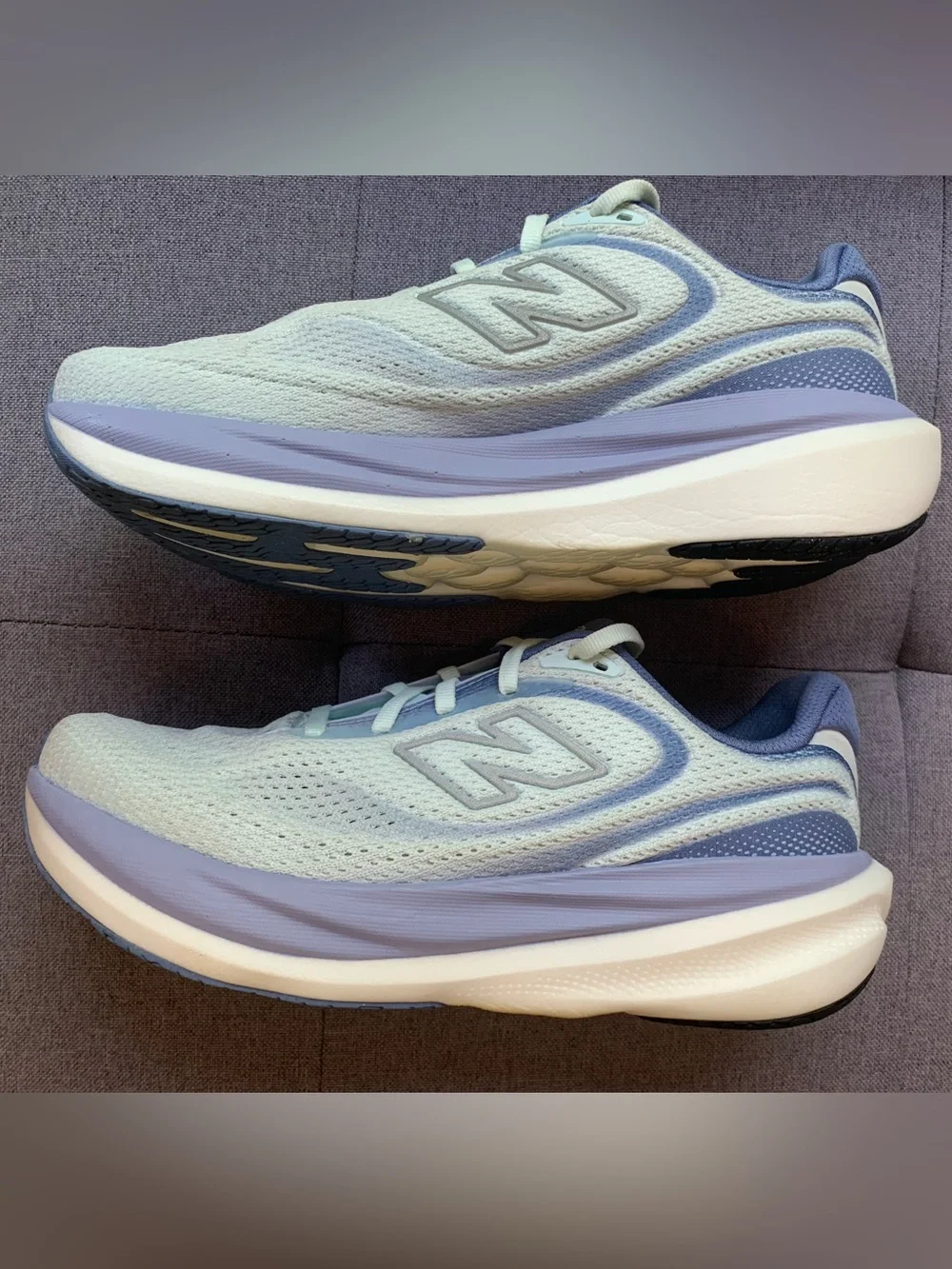 New Balance 1080 v15 Sneakers in Glint Blue/Silver Metallic size 7.5B